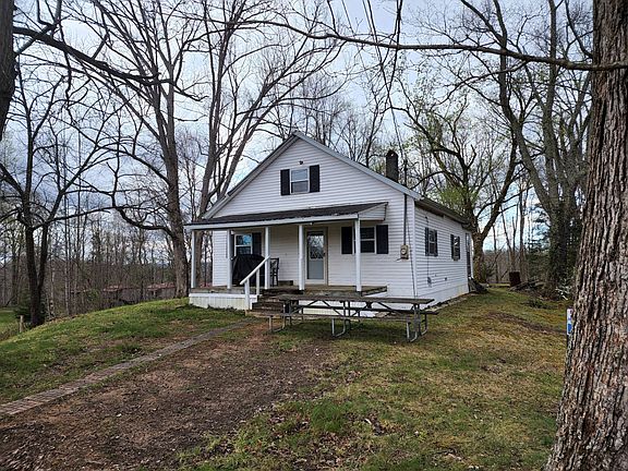 2nd image of 698 Casey Branch Rd