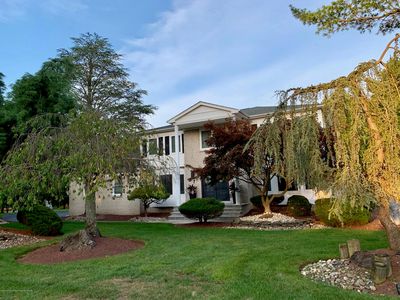 7 Logan Ln, Manalapan, NJ, 07726