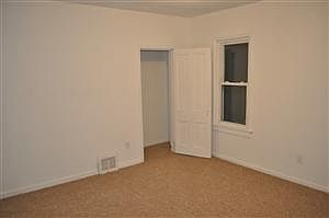 5th image of 928 Washington Ave