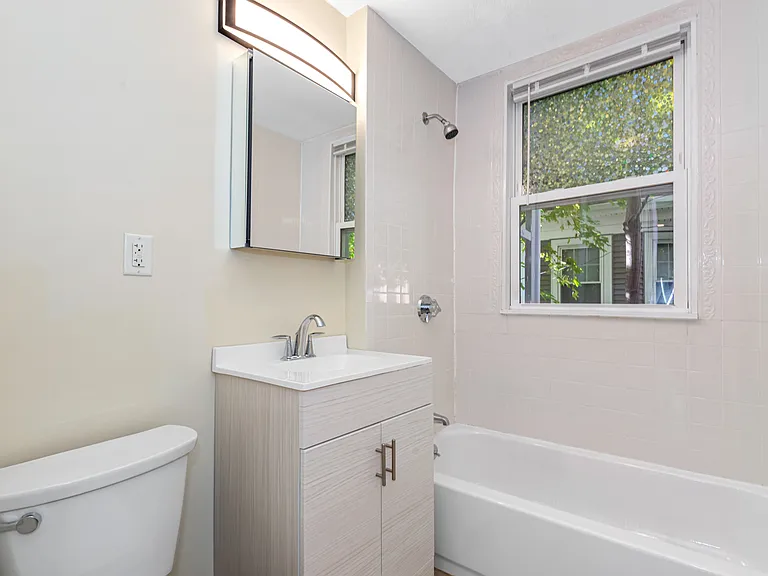 44 Brackett St #2D — Photo 18