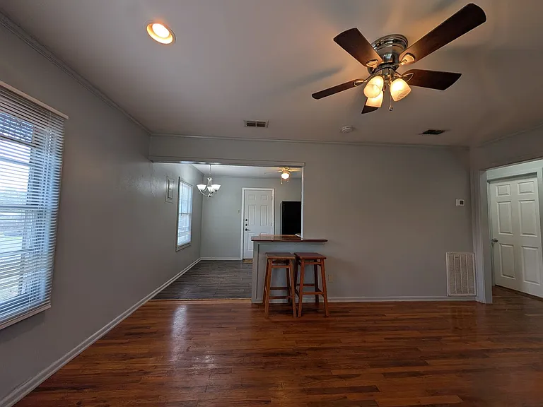 890 Josephine St — Photo 16