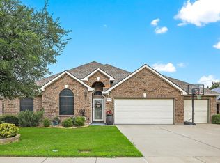 2813 Starshine Dr, Little Elm, TX 75068