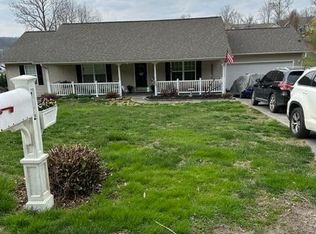 112 Breezewood Cir, Clinton, TN 37716