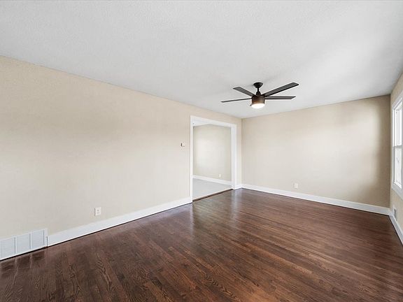 4th image of 4621 Mersington Ave