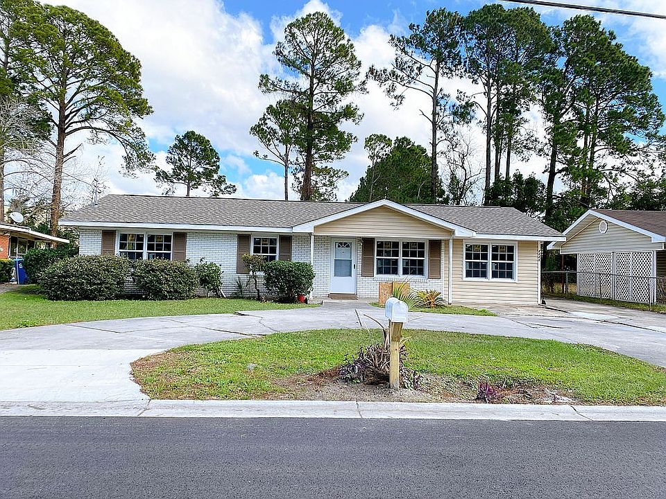 1st image of 2520 Woodland Way