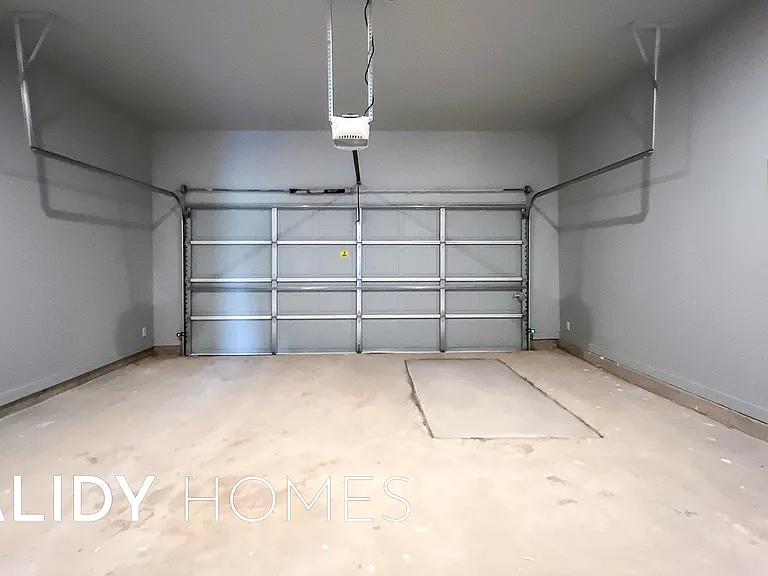 435 Remington Ave — Photo 23