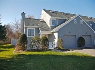 46 Brittany Ln, Westhampton Beach, NY 11978
