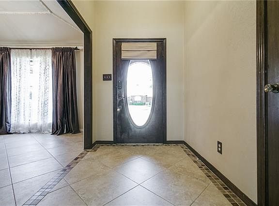 4th image of 702 Agape Cir