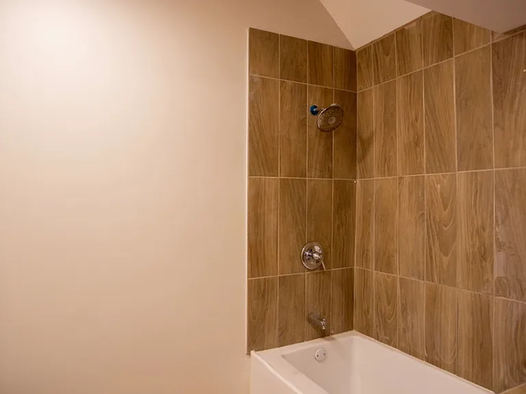7049 S Kimbark Ave — Photo 8