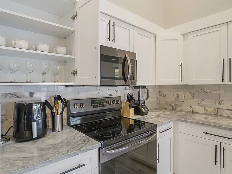 13834 Geranium Pl — Photo 10