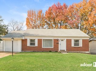 1385 Spring Valley Dr, Florissant, MO 63033