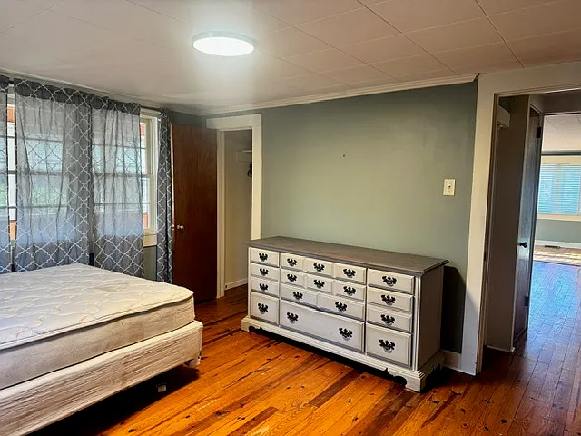 31 Queen Rd — Photo 25