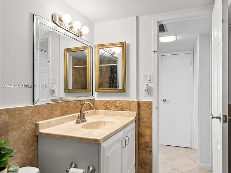 100 Bayview Dr #307 — Photo 16