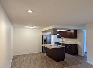 15620 NE Woodinville Duvall Pl #1, Woodinville, WA 98072