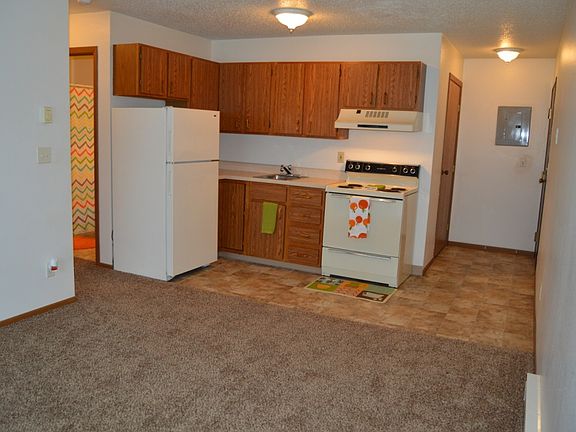 Candlelight Apartments ; 1 Bedroom ; Kitchen