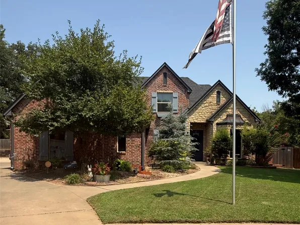 100 Hanover Dr, Edmond, OK 73034