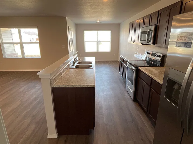3201 E Jacob Ln — Photo 6
