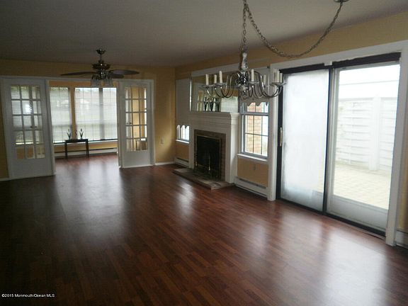 3rd image of 464 Chelsea Court #B