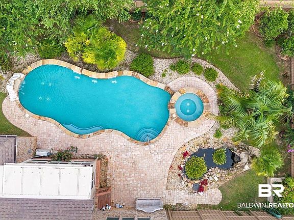 2nd image of 10712 Cresthaven Dr