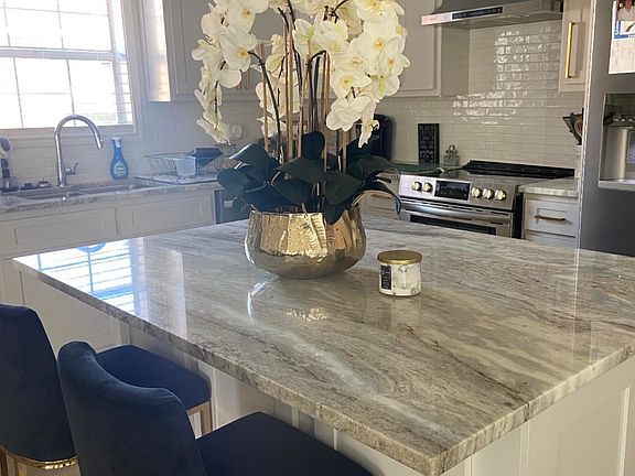 5th image of 4714 Bayou Court Dr