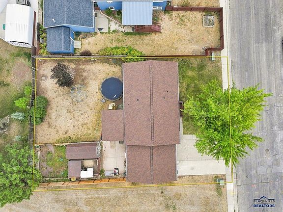 4th image of 2621 Moose Dr