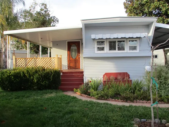 28 Shady Oaks Dr, Folsom, CA 95630