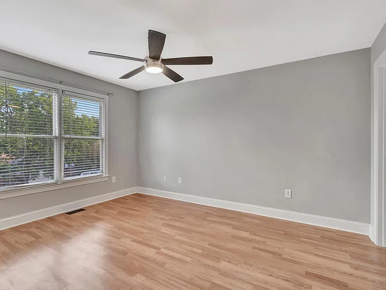 3520 Elkins Ave — Photo 16