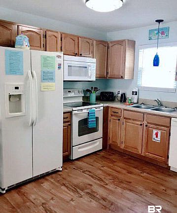 5th image of 1157 W Beach Blvd #116