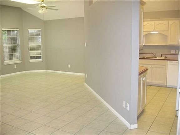 3rd image of 1328 S 24th 1/2 St