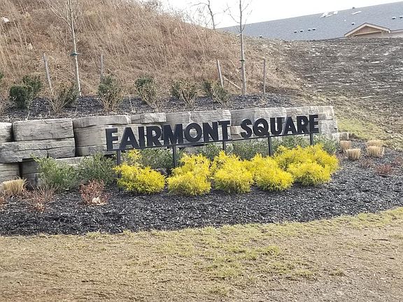 Fairmont Manor Entrance