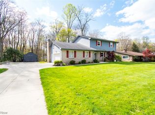 4252 Adeer Dr, Canfield, OH 44406