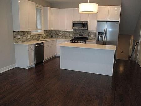 5th image of 3508 N Sacramento Ave APT 1S