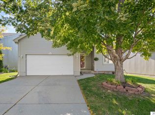 15125 Camden Ave, Omaha, NE 68116