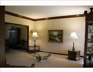 3rd image of 611 Redwood Ct