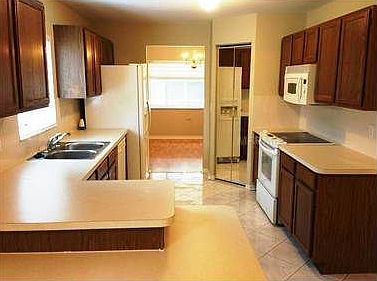 4th image of 1830 Erin Brooke Dr