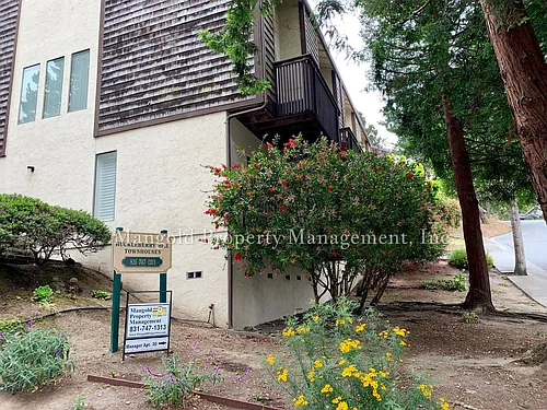 Huckleberry Hill Apartments Photo 1