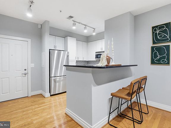 5th image of 4490 Market Commons Dr Unit 112
