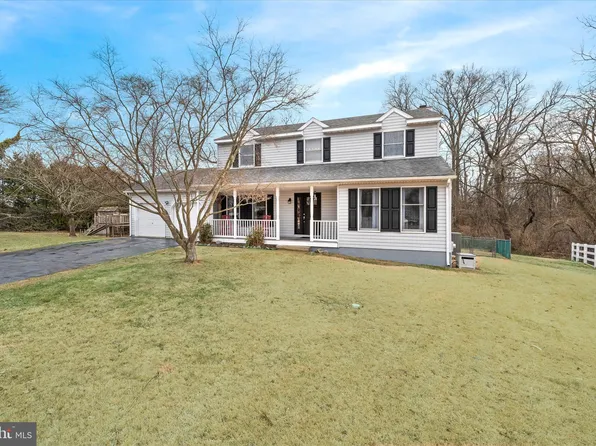 135 W Cook Ave, Smyrna, DE 19977