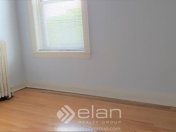 5th image of 1201 W Waveland Ave APT 2