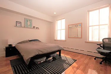 Rented by R New York
