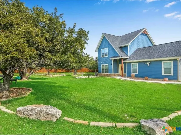 1009 Eagle Flight Dr, Canyon Lake, TX 78133