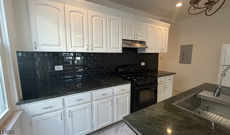 202 S Stiles St #1L — Photo 5