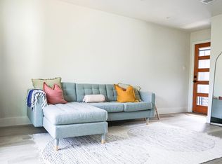 5301 Saint Georges Grn APT C, Austin, TX 78745