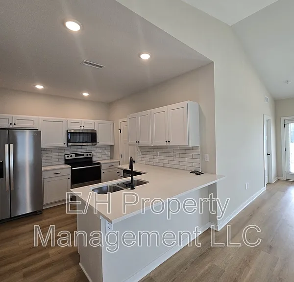 12195 N Fennec — Photo 5