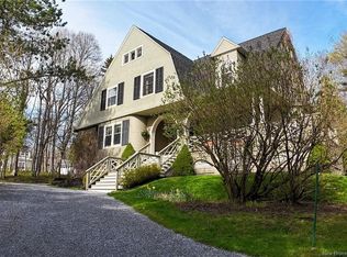 48 Gondola Point Rd, Rothesay, NB E2E5K2