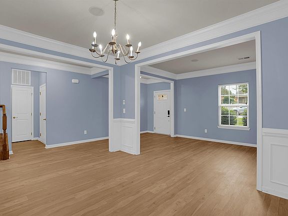 5th image of 100 Ashford Way