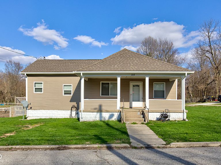 Listing photo 2