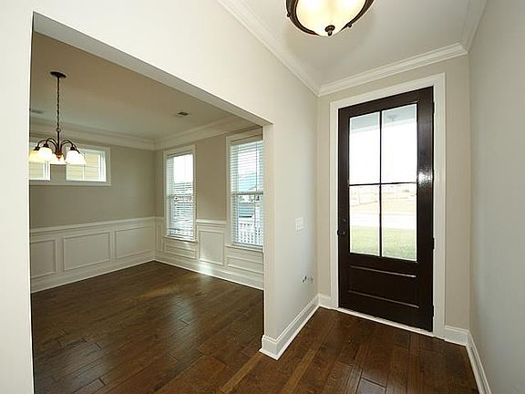 3rd image of 81 Chinoe Dr
