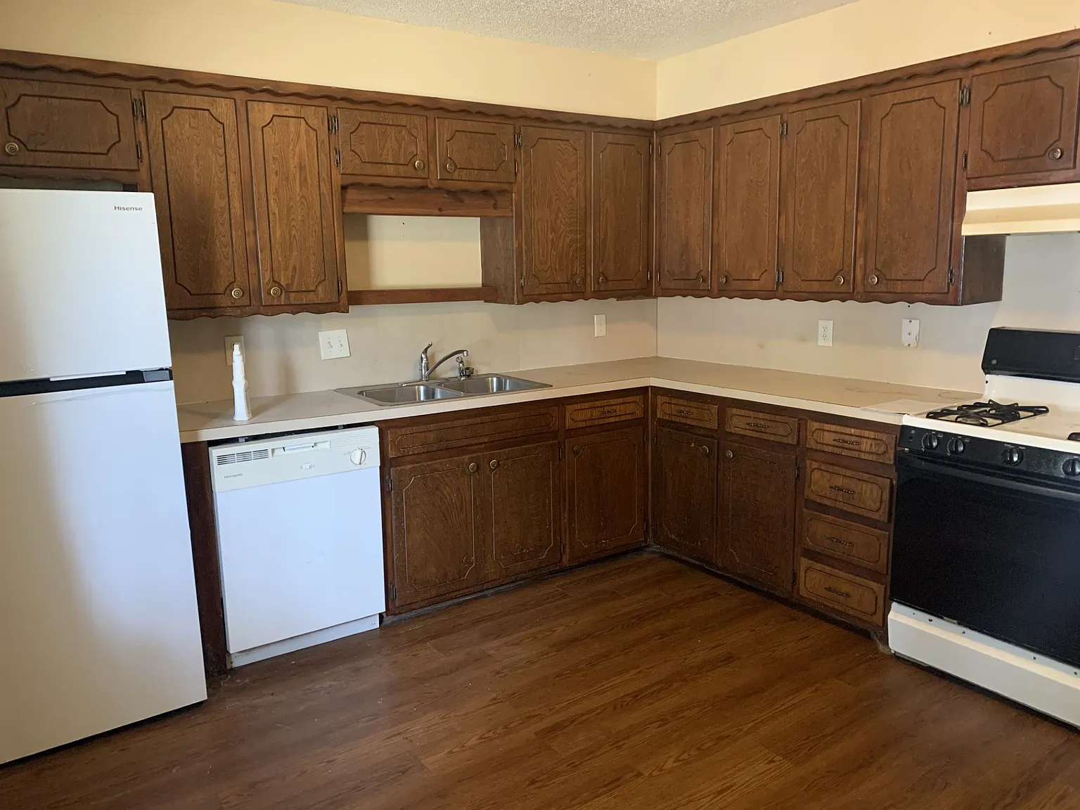 2 bed, 1000 sqft, $850 — Photo 2