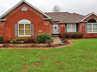 1703 Greenbrier Dr, Cape Girardeau, MO 63701